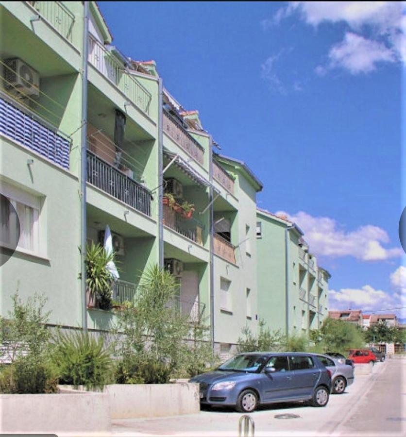 Apartman Scotti Kaštela Exterior foto