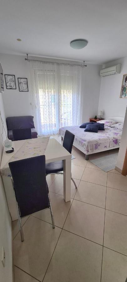 Apartman Scotti Kaštela Exterior foto